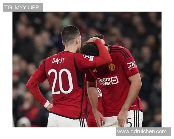 曼联与拜仁经典对决纪念赛直播全程回顾与精彩瞬间分享